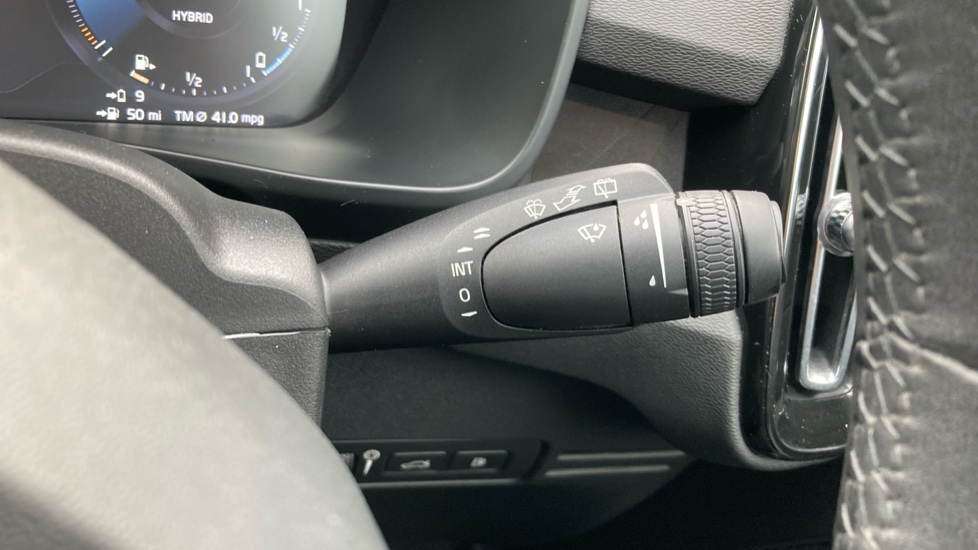 Volvo XC40 1.5 T5 Recharge PHEV Ultimate Dark 5dr Auto Estate - Image 28