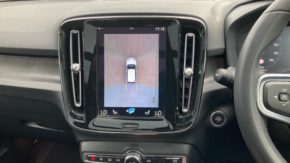 Volvo XC40 1.5 T5 Recharge PHEV Ultimate Dark 5dr Auto Estate - Image 45