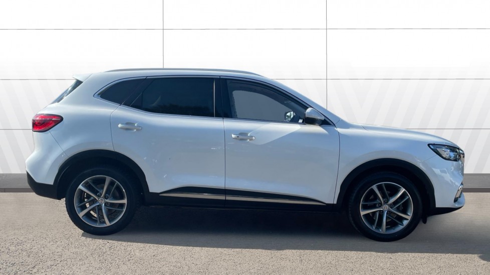 MG HS 1.5 T-GDI Exclusive 5dr DCT Petrol Hatchback - Image 5