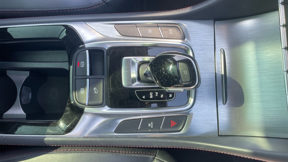 MG HS 1.5 T-GDI Exclusive 5dr DCT Petrol Hatchback - Image 13