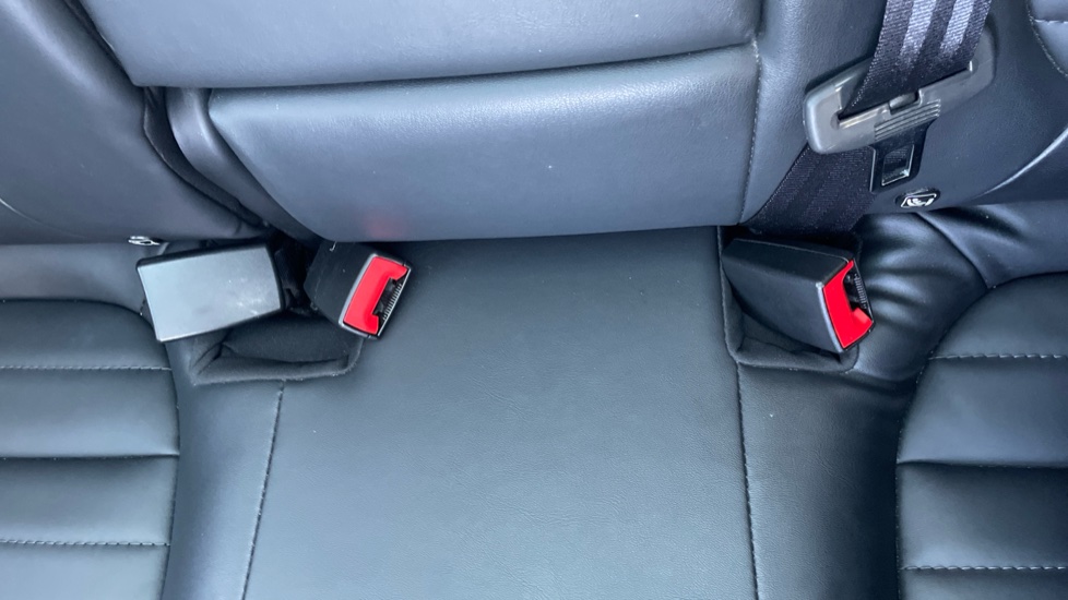 MG HS 1.5 T-GDI Exclusive 5dr DCT Petrol Hatchback - Image 17