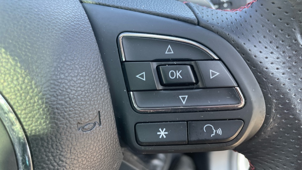 MG HS 1.5 T-GDI Exclusive 5dr DCT Petrol Hatchback - Image 27