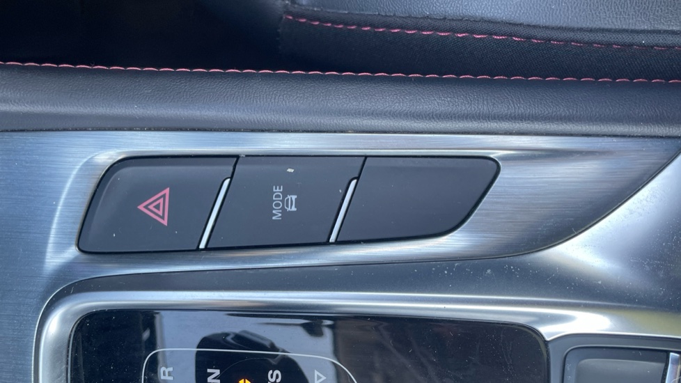 MG HS 1.5 T-GDI Exclusive 5dr DCT Petrol Hatchback - Image 38