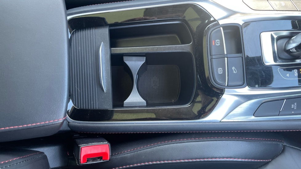 MG HS 1.5 T-GDI Exclusive 5dr DCT Petrol Hatchback - Image 41