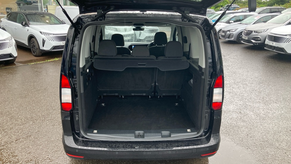 Ford Tourneo Connect 1.5 EcoBoost Titanium 5dr Auto [7 seat] Petrol Estate - Image 4