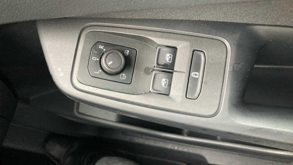 Ford Tourneo Connect 1.5 EcoBoost Titanium 5dr Auto [7 seat] Petrol Estate - Image 24