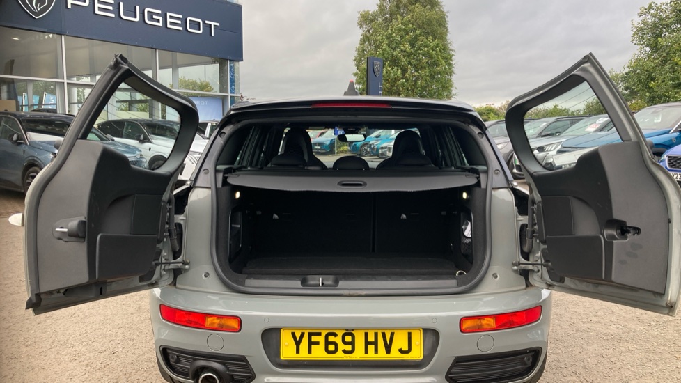 MINI Clubman 1.5 Cooper Sport 6dr Auto Petrol Estate - Image 4