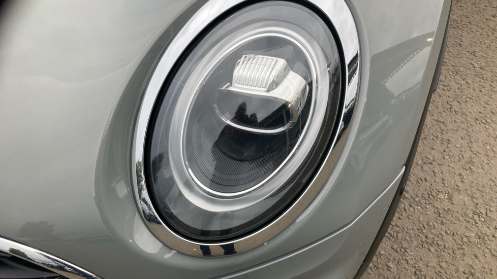 MINI Clubman 1.5 Cooper Sport 6dr Auto Petrol Estate - Image 22