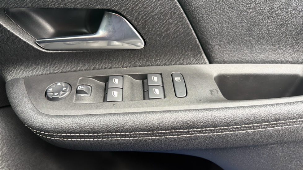Vauxhall Mokka 1.2 Turbo Ultimate 5dr Auto Petrol Hatchback - Image 34