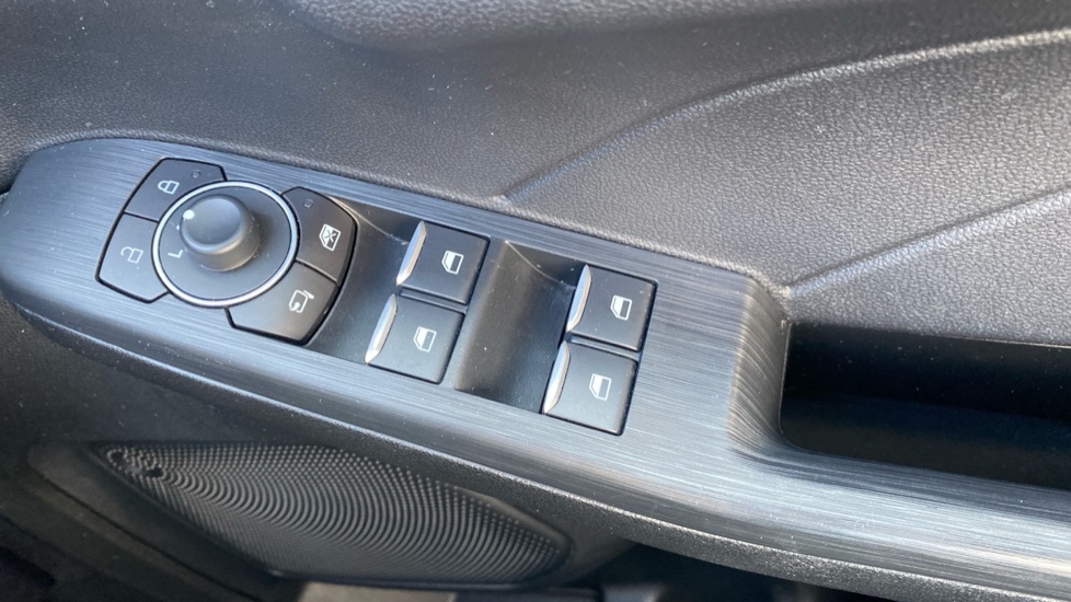 Ford Kuga 2.5 PHEV ST-Line X Edition 5dr CVT Estate - Image 21