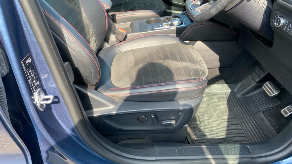 Ford Kuga 2.5 PHEV ST-Line X Edition 5dr CVT Estate - Image 30