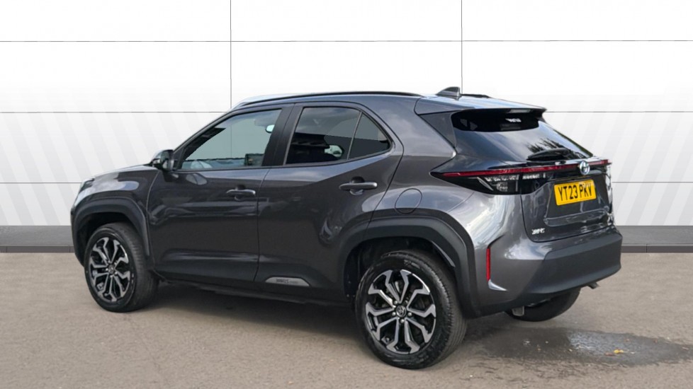 Toyota Yaris Cross 1.5 Hybrid Design 5dr CVT Hybrid Estate - Image 2