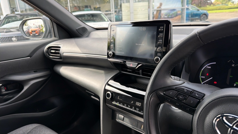 Toyota Yaris Cross 1.5 Hybrid Design 5dr CVT Hybrid Estate - Image 14