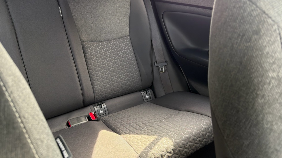 Toyota Yaris Cross 1.5 Hybrid Design 5dr CVT Hybrid Estate - Image 44