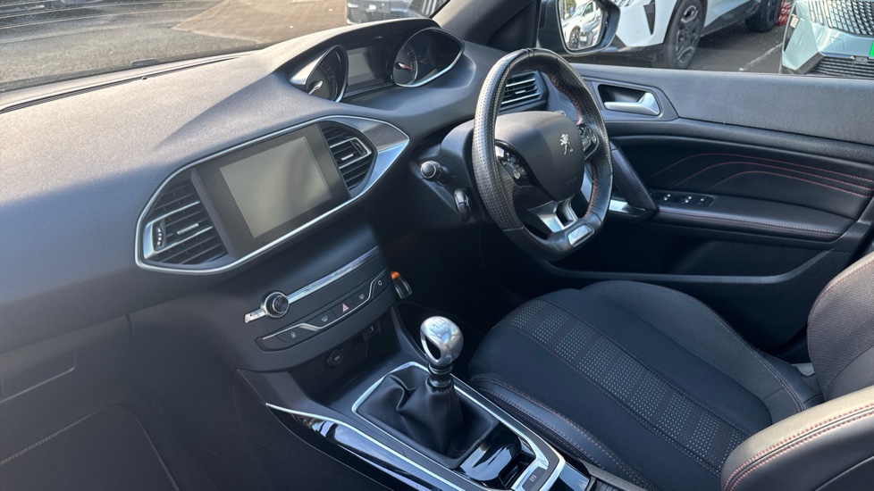 Peugeot 308 1.2 PureTech 130 GT Line 5dr Petrol Estate - Image 9