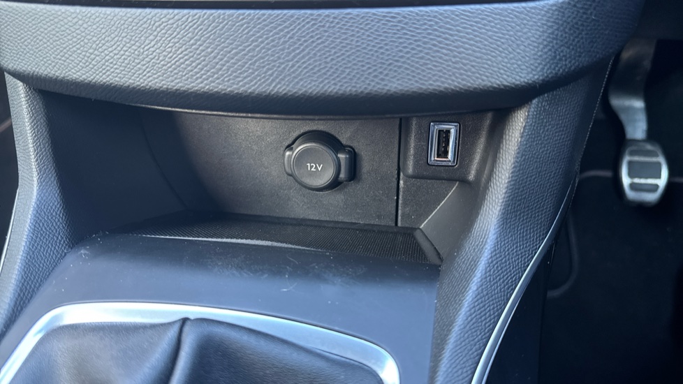 Peugeot 308 1.2 PureTech 130 GT Line 5dr Petrol Estate - Image 36