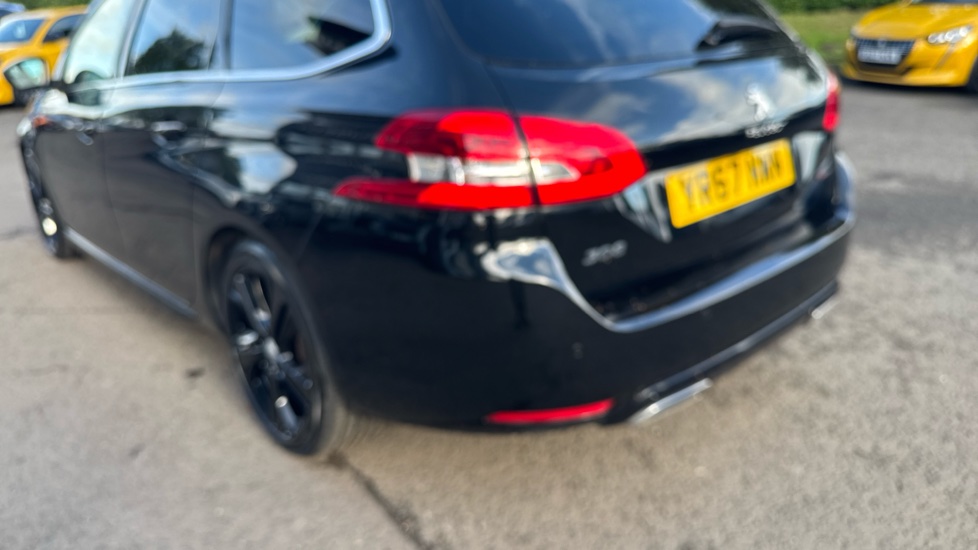 Peugeot 308 1.2 PureTech 130 GT Line 5dr Petrol Estate - Image 40