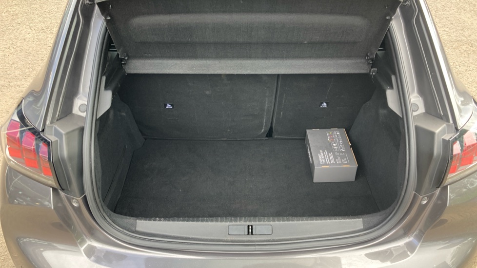 Peugeot 208 1.2 PureTech 100 Active Premium + 5dr Petrol Hatchback - Image 4