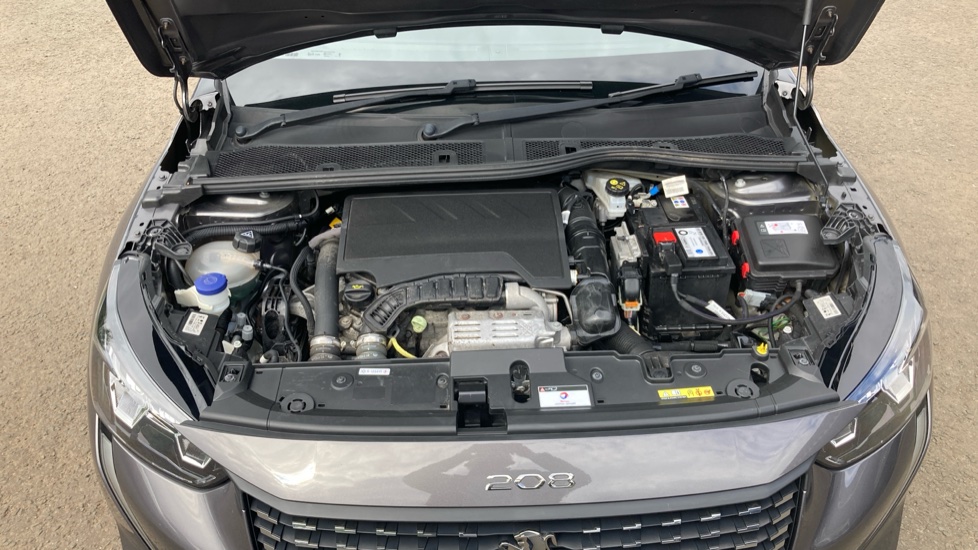 Peugeot 208 1.2 PureTech 100 Active Premium + 5dr Petrol Hatchback - Image 8