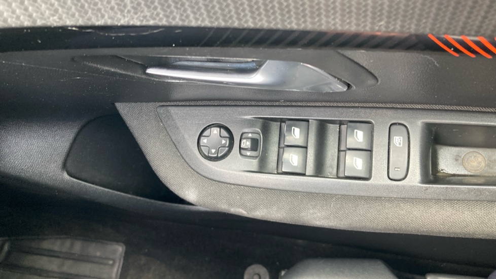 Peugeot 208 1.2 PureTech 100 Active Premium + 5dr Petrol Hatchback - Image 23