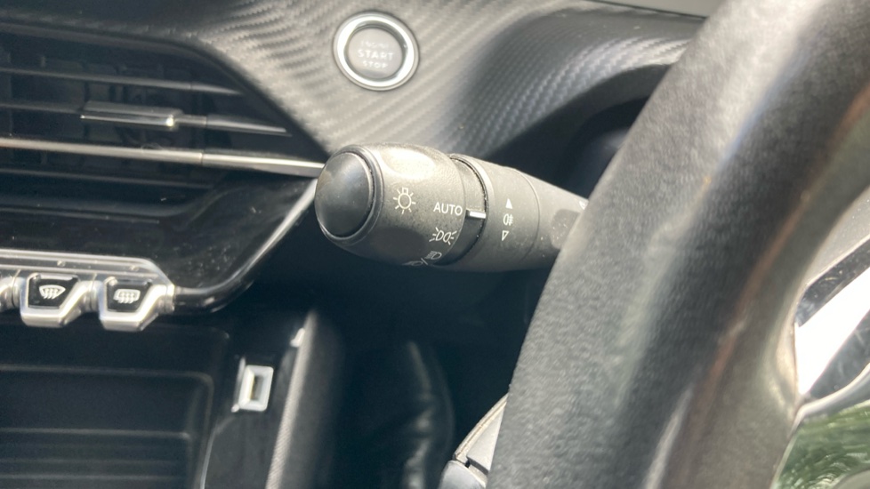 Peugeot 208 1.2 PureTech 100 Active Premium + 5dr Petrol Hatchback - Image 27