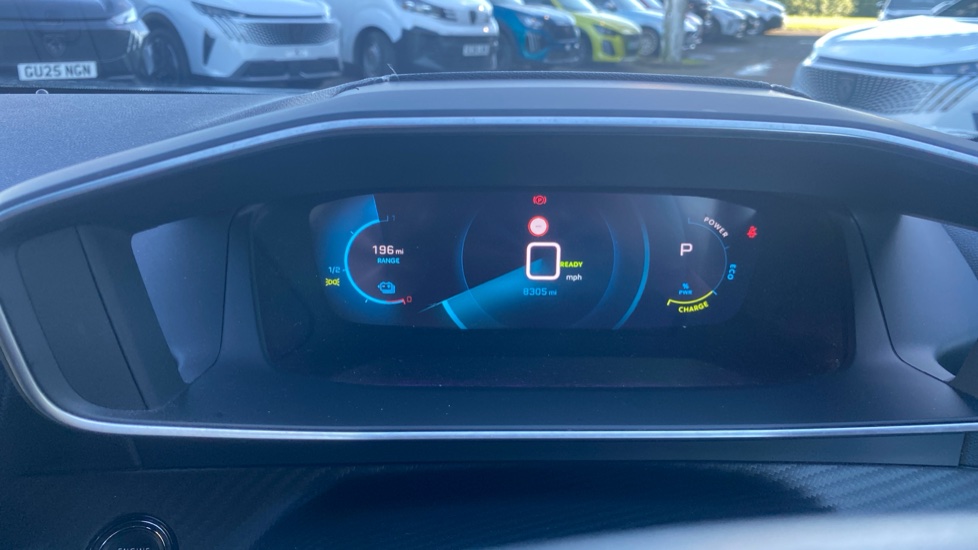 Peugeot 2008 100kW GT 50kWh 5dr Auto Electric Estate - Image 18