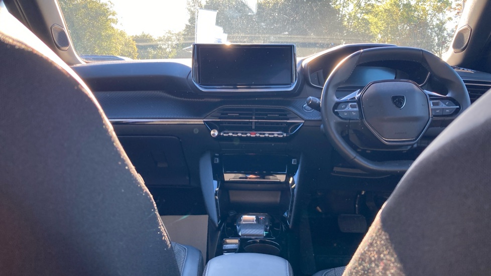 Peugeot 2008 100kW Allure 50kWh 5dr Auto Electric Estate - Image 10