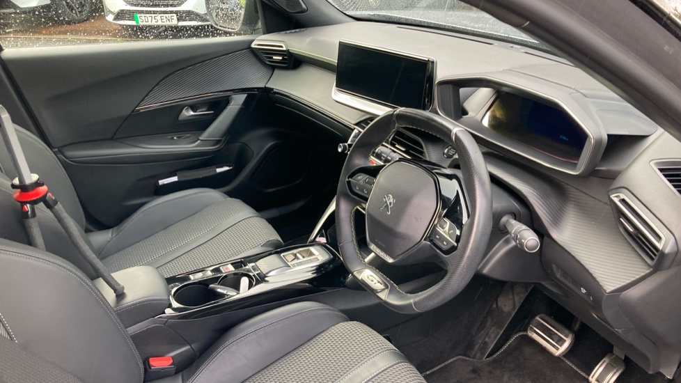 Peugeot 2008 100kW GT 50kWh 5dr Auto Electric Estate - Image 11