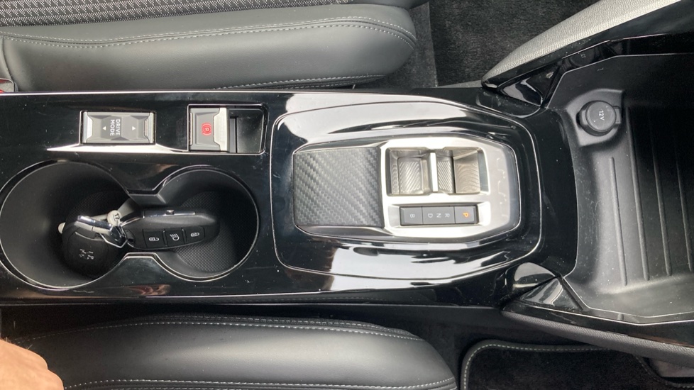 Peugeot 2008 100kW GT 50kWh 5dr Auto Electric Estate - Image 13