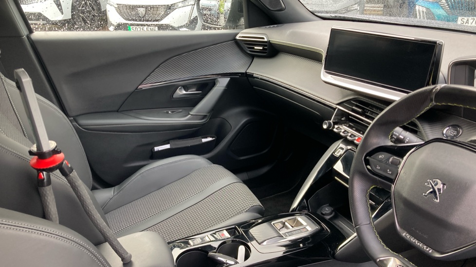 Peugeot 2008 100kW GT 50kWh 5dr Auto Electric Estate - Image 14