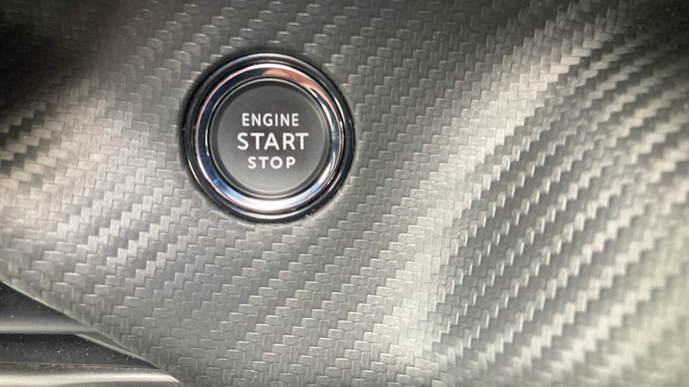 Peugeot 2008 100kW GT 50kWh 5dr Auto Electric Estate - Image 32