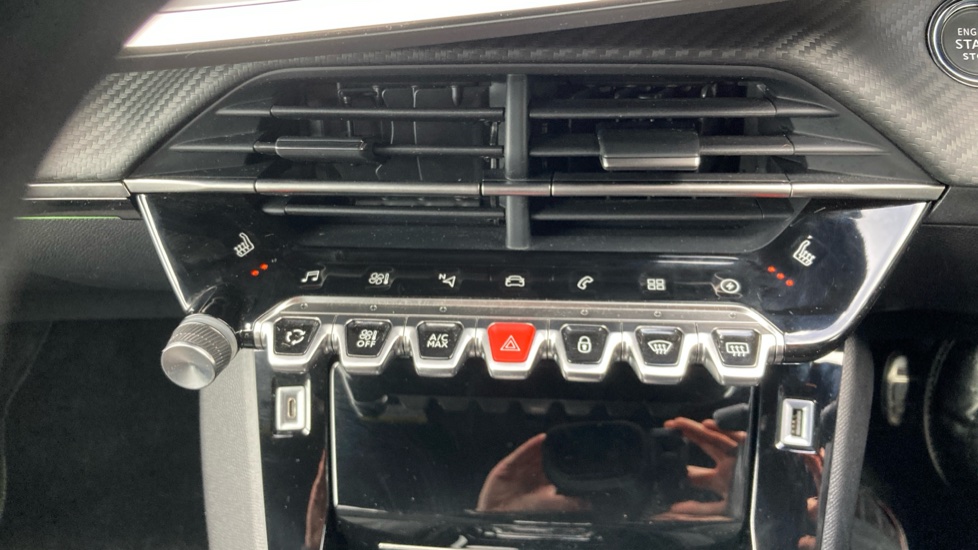 Peugeot 2008 100kW GT 50kWh 5dr Auto Electric Estate - Image 34
