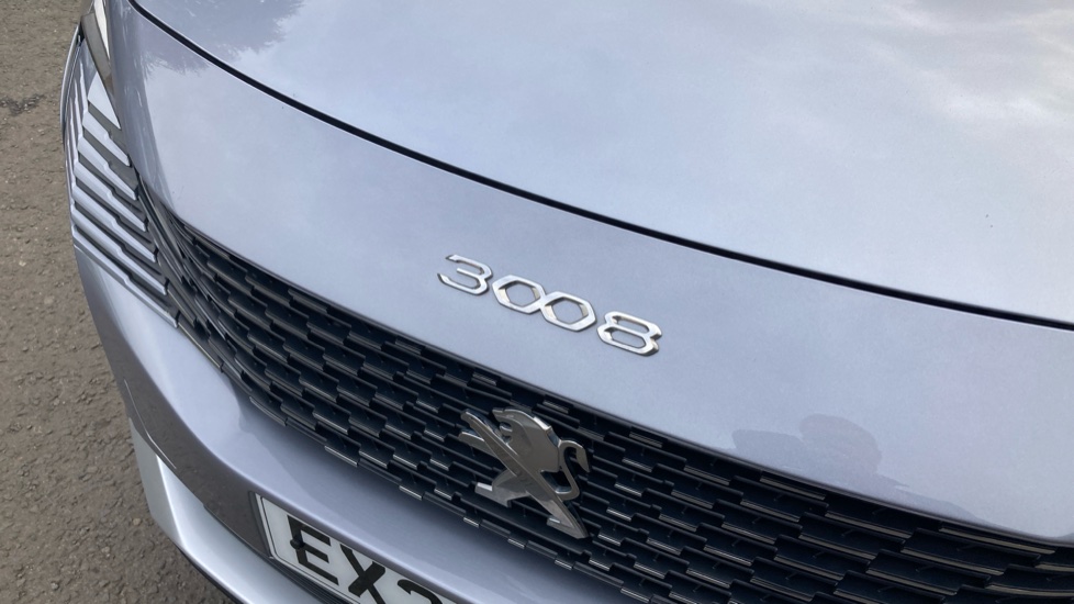 Peugeot 3008 1.2 PureTech Allure Premium+ 5dr EAT8 Petrol Estate - Image 24