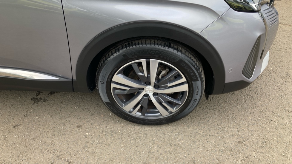 Peugeot 3008 1.2 PureTech Allure Premium+ 5dr EAT8 Petrol Estate - Image 26