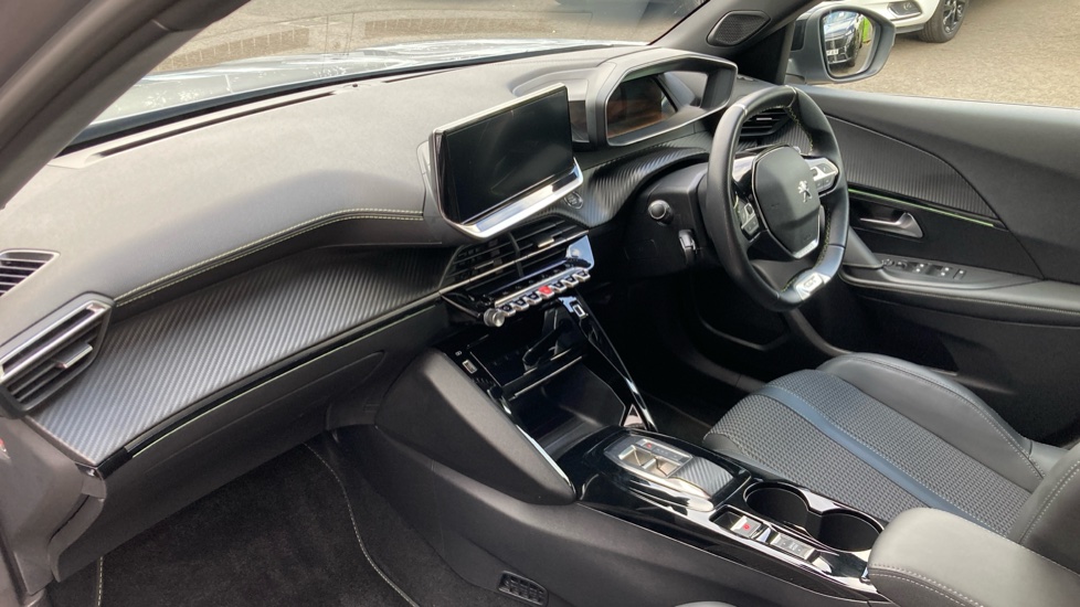 Peugeot 2008 100kW GT 50kWh 5dr Auto Electric Estate - Image 9