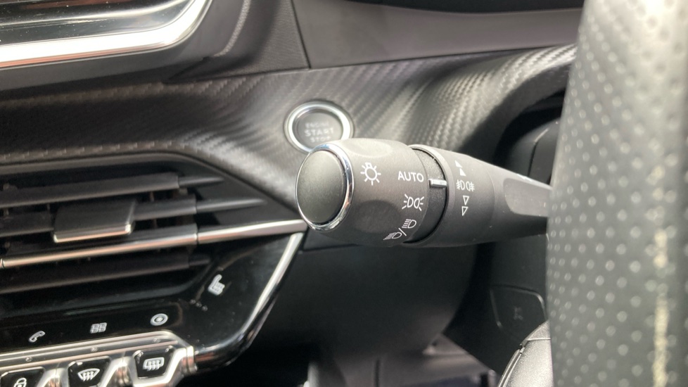 Peugeot 2008 100kW GT 50kWh 5dr Auto Electric Estate - Image 34