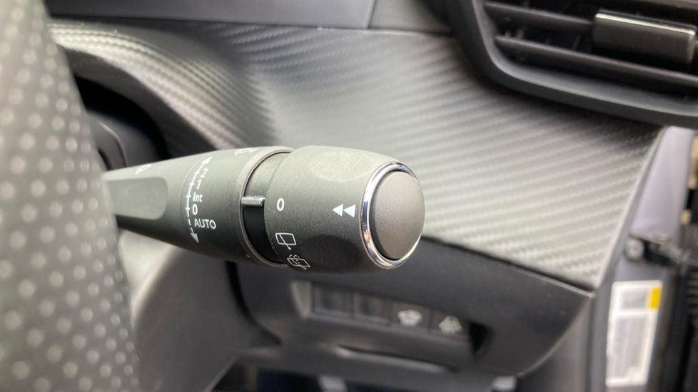 Peugeot 2008 100kW GT 50kWh 5dr Auto Electric Estate - Image 35