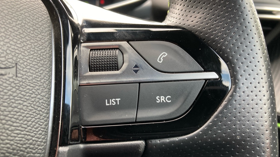 Peugeot 2008 100kW GT 50kWh 5dr Auto Electric Estate - Image 40