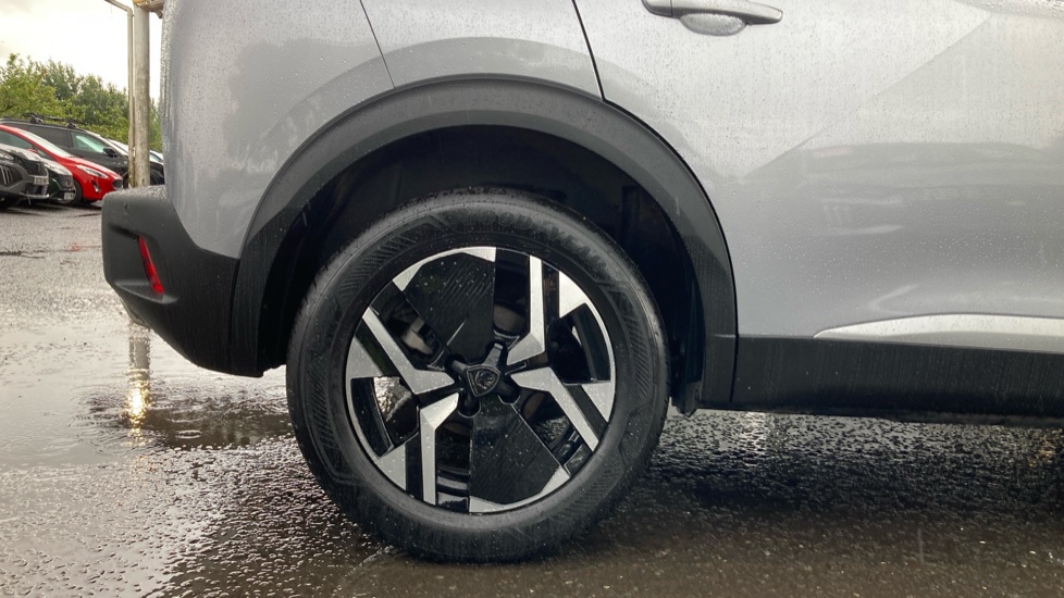 Peugeot 2008 1.2 PureTech 130 Allure 5dr EAT8 Petrol Estate - Image 7