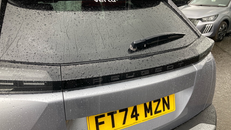 Peugeot 2008 1.2 PureTech 130 Allure 5dr EAT8 Petrol Estate - Image 27