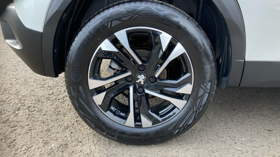 Peugeot 2008 1.2 PureTech Allure Premium+ 5dr Petrol Estate - Image 22