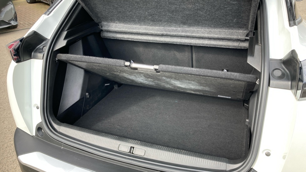 Peugeot 2008 1.2 PureTech Allure Premium+ 5dr Petrol Estate - Image 35