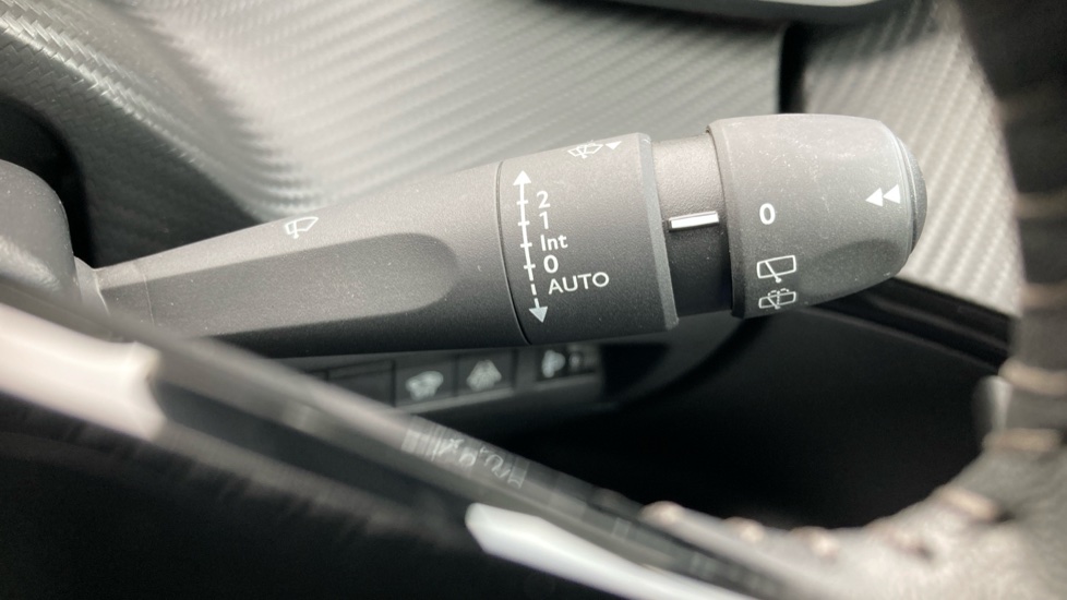 Peugeot 2008 1.2 PureTech Allure Premium+ 5dr Petrol Estate - Image 40