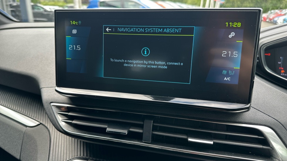 Peugeot 3008 1.6 Hybrid 180 Active 5dr e-EAT8 Estate - Image 21