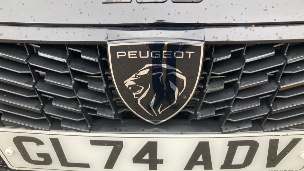 Peugeot 208 1.2 PureTech 100 GT 5dr Petrol Hatchback - Image 27