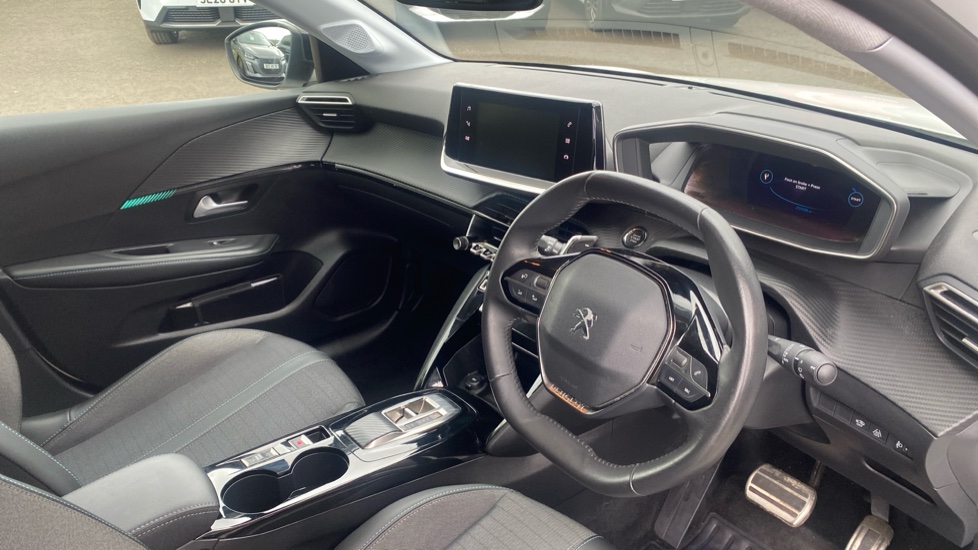 Peugeot 208 1.2 PureTech 100 Allure Premium + 5dr EAT8 Petrol Hatchback - Image 11