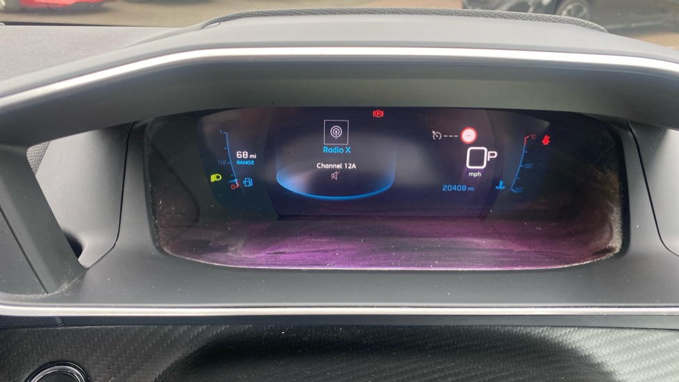 Peugeot 208 1.2 PureTech 100 Allure Premium + 5dr EAT8 Petrol Hatchback - Image 18