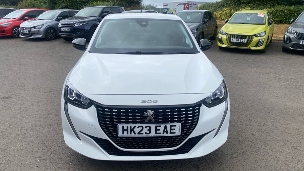 Peugeot 208 1.2 PureTech 100 Allure Premium + 5dr EAT8 Petrol Hatchback - Image 21