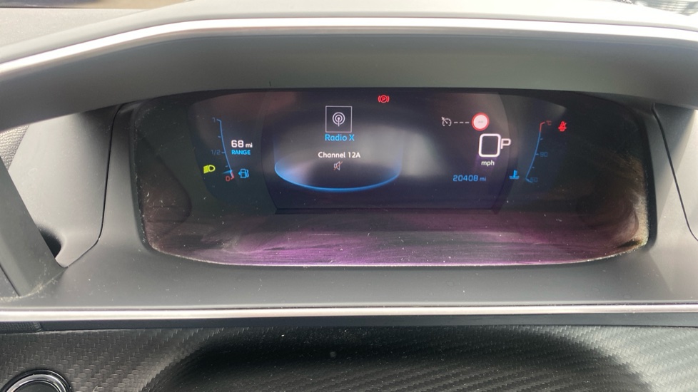 Peugeot 208 1.2 PureTech 100 Allure Premium + 5dr EAT8 Petrol Hatchback - Image 30