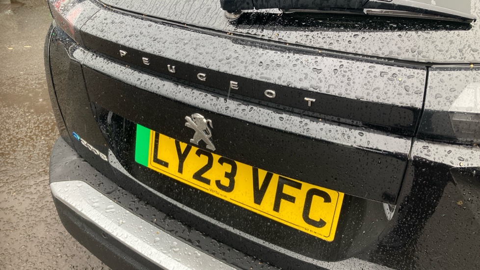 Peugeot 2008 100kW Active Premium+ 50kWh 5dr Auto Electric Estate - Image 27